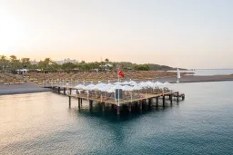 JUSTINIANO PARK CONTI Pools & Beach