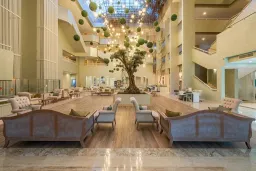 JUSTINIANO PARK CONTI Lobby