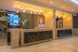 JUSTINIANO PARK CONTI Lobby