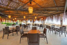 JUSTINIANO PARK CONTI Bars