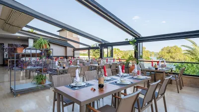 JUSTINIANO PARK CONTI Bars
