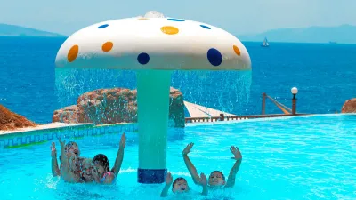 KADIKALE RESORT Pools & Beach