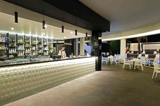 KAILA BEACH HOTEL Restaurants