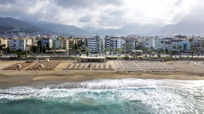 KAILA KRIZANTEM HOTEL Pools & Beach