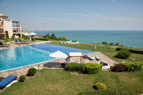 KALIAKRIA RESORT Pools & Beach