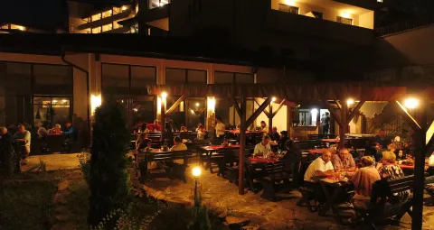 KALINA PALACE HOTEL Restaurants
