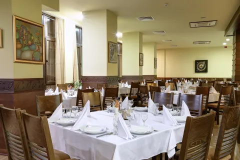 KALINA PALACE HOTEL Restaurants