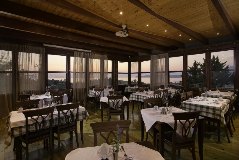 KALLISTI APART HOTEL Restaurants