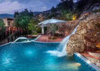 KALLISTI APART HOTEL Pools & Beach