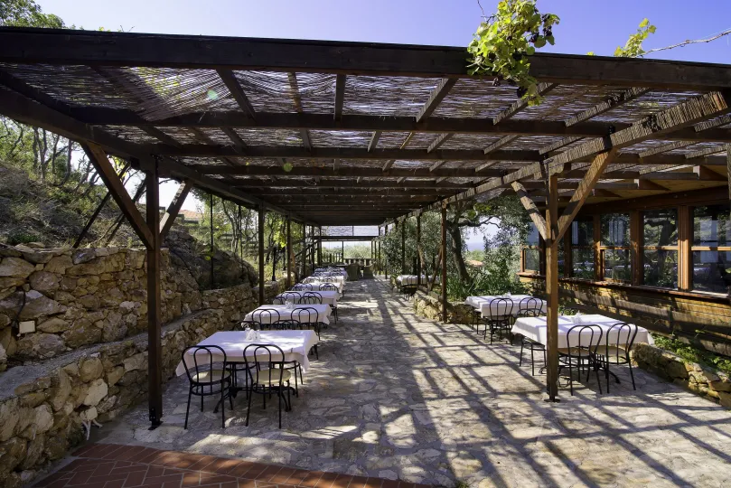 KALLISTI APART HOTEL Restaurants