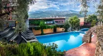 KALLISTI APART HOTEL Pools & Beach