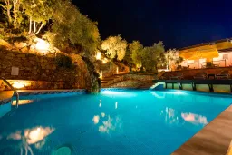 KALLISTI APART HOTEL Pools & Beach
