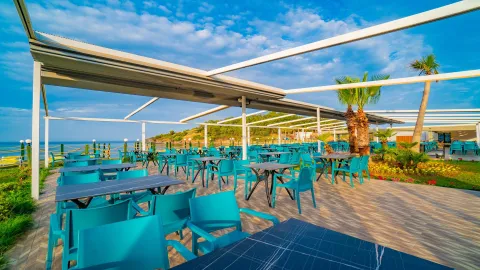 KARYA FAMILY RESORT Bars