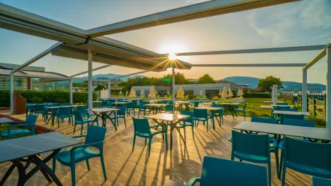 KARYA FAMILY RESORT Bars