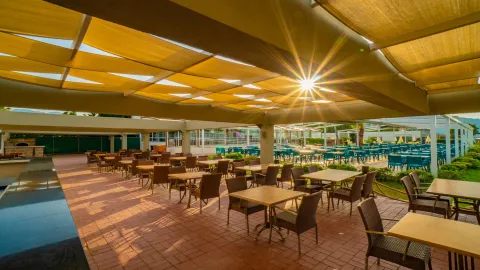 KARYA FAMILY RESORT Bars