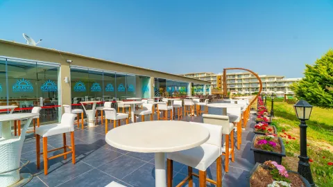 KARYA FAMILY RESORT Bars