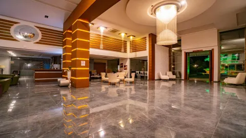 KARYA FAMILY RESORT Lobby