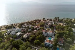 KAZAVITI HOTEL APARTMENTS Pools & Beach
