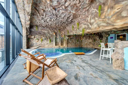 KIPARIS HOTEL - SPA Pools & Beach