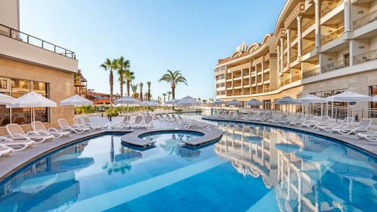 KIRMAN BELAZUR RESORT-SPA Pools & Beach