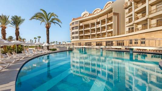 KIRMAN BELAZUR RESORT-SPA Pools & Beach
