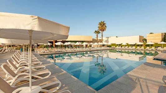 KIRMAN BELAZUR RESORT-SPA Pools & Beach
