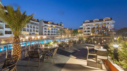 KIRMAN BELAZUR RESORT-SPA Bars