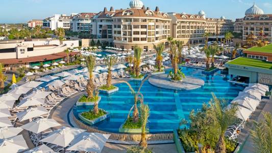 KIRMAN BELAZUR RESORT-SPA Pools & Beach