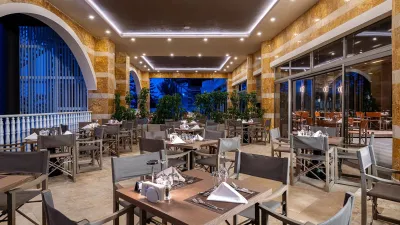 KIRMAN PREMIUM ARYCANDA DE LUXE Restaurants