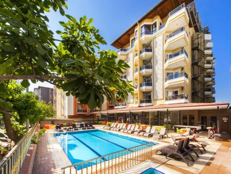 KLEOPATRA ADA BEACH HOTEL Pools & Beach