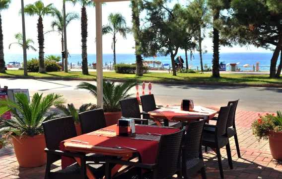 KLEOPATRA ADA BEACH HOTEL Restaurants