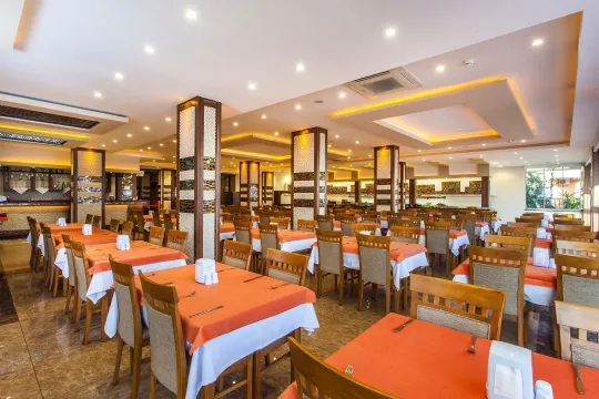 KLEOPATRA ADA BEACH HOTEL Restaurants