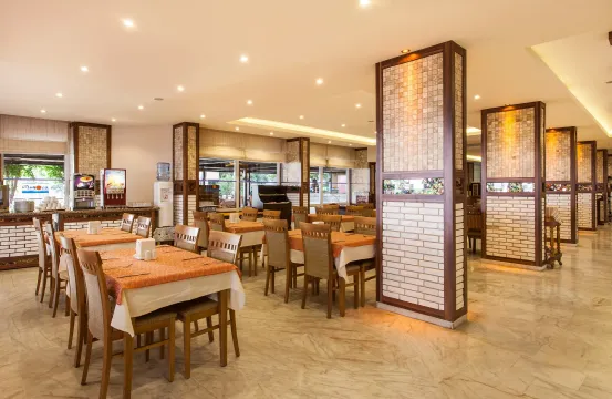 KLEOPATRA BEACH HOTEL Restaurants