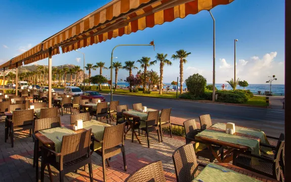 KLEOPATRA BEACH HOTEL Restaurants