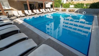 KLEOPATRA LIFE Pools & Beach