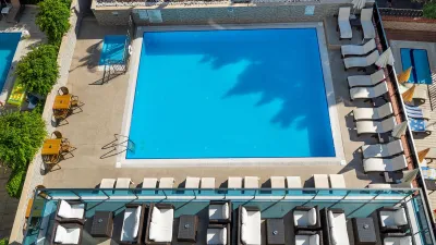 KLEOPATRA LIFE Pools & Beach