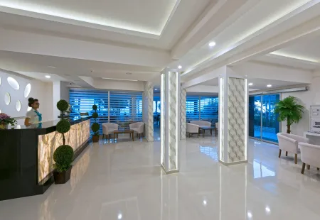 KLEOPATRA LIFE Lobby