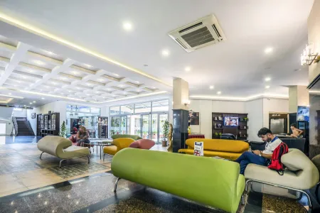 KLEOPATRA ROYAL PALM Lobby