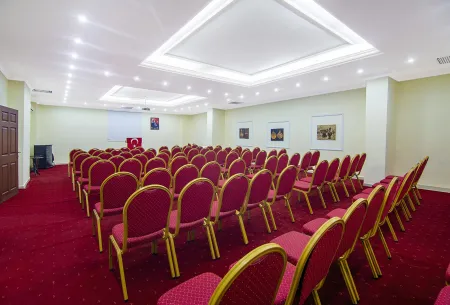 KLEOPATRA ROYAL PALM Meetings