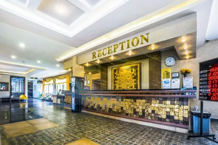 KLEOPATRA ROYAL PALM Lobby