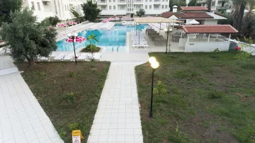 KOCER CLUB APARTMENTS Pools & Beach