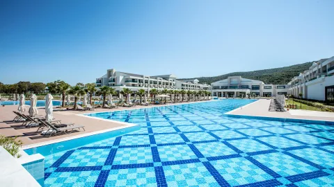 KORUMAR EPHESUS BEACH AND SPA RESORT Pools & Beach