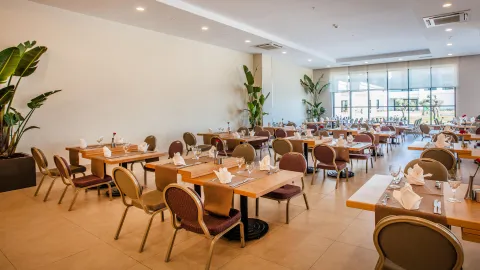 KORUMAR EPHESUS BEACH AND SPA RESORT Restaurants