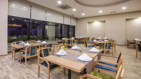 KORUMAR EPHESUS BEACH AND SPA RESORT Restaurants