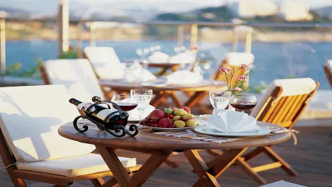 KORUMAR HOTEL DELUXE Restaurants
