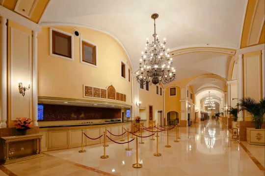 KREMLIN PALACE Lobby