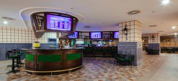 KREMLIN PALACE Bars