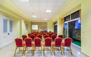 KRIOPIGI HOTEL Meetings