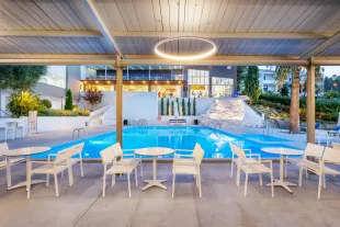 KRIOPIGI HOTEL Bars