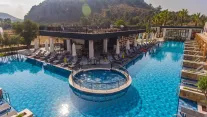 L HOTEL SARIGERME Pools & Beach
